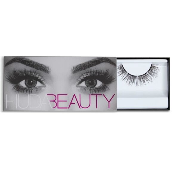 Huda Harmony Easy False Cluster Lashes - Picture 2 of 10